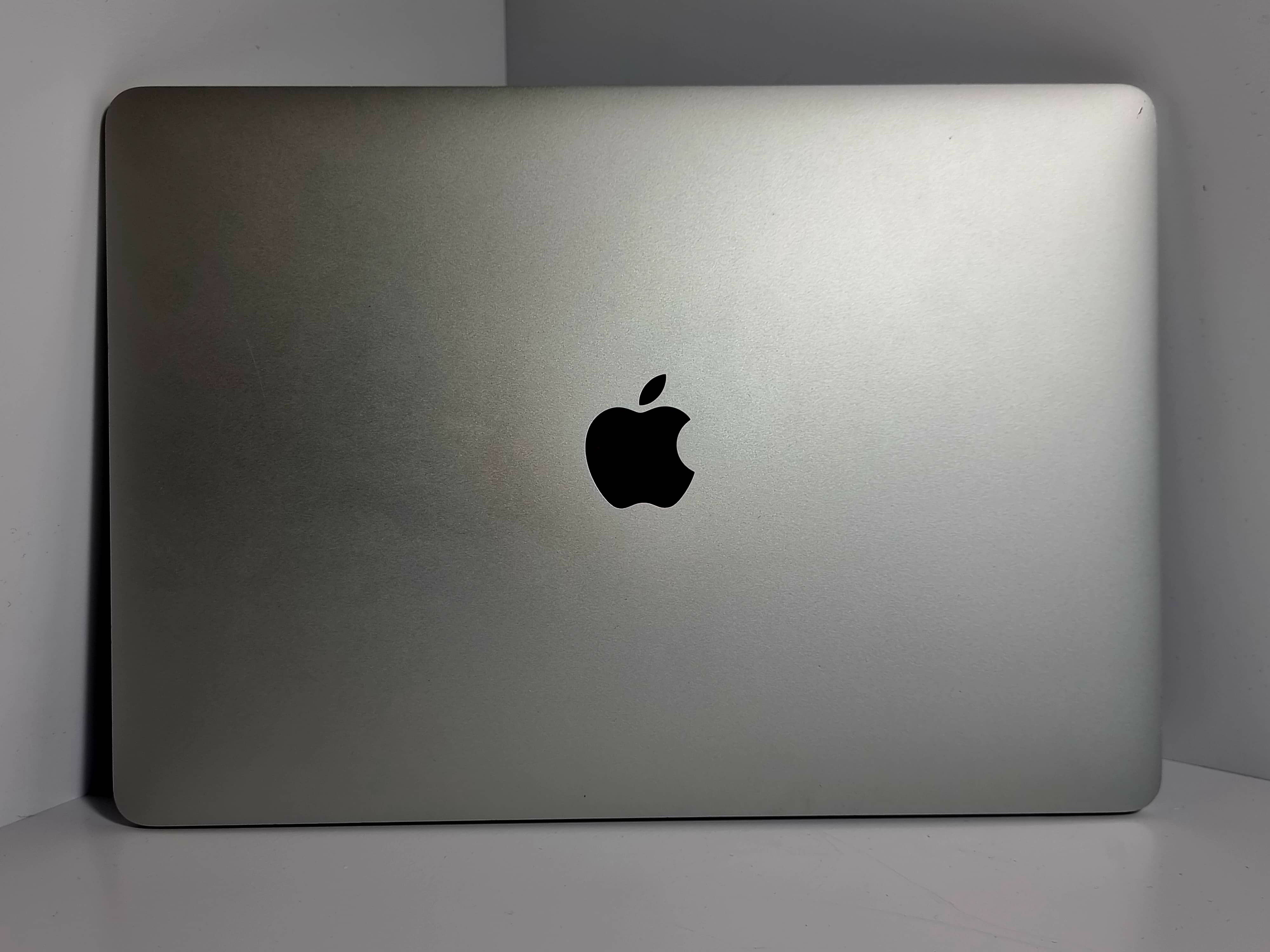 MacBook Pro 13" Touch Bar and Touch ID, 2017, Core i5 3,1Ггц/16Гб/512Гб SSD, 395 циклов / без коробки, Серебристый - Б/У